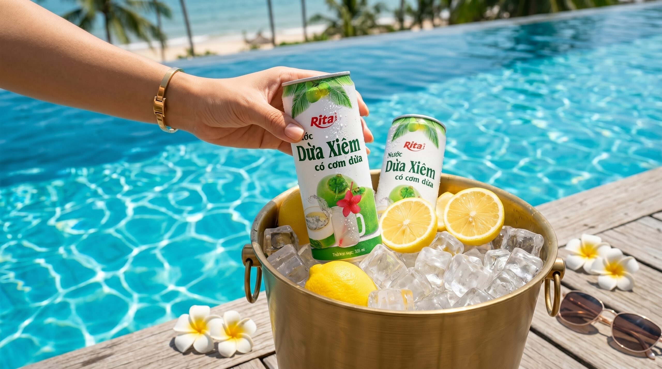 Nước dừa xiêm RITA mát lạnh xoa dịu mùa hè oi bức