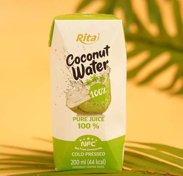 Nước dừa tươi 100% dừa Bến Tre (Nước giải khát RITA) Nước dừa tươi 100% dừa Bến Tre (Nước giải khát RITA)